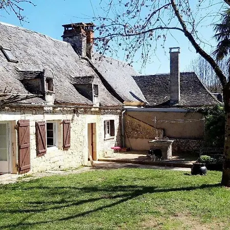 Maison De Campagne Avec Piscine Partagee, A Proximite De Sarlat, Sentiers Pedestres Et Sites Touristiques. - Fr-1-616-79 *